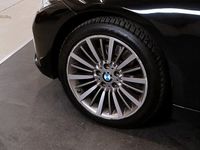 begagnad BMW 330 d xDrive Touring Luxury Line Panorama Skinn