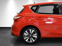 Begagnad Nissan Pulsar 116 HK (85 kW) 2016 Röd Halvkombi