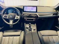 begagnad BMW 530 e xDrive Touring M-sport Värmare Carplay Backkamera