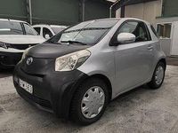 Begagnad Toyota iQ 68 HK (50 kW) 2009 Silver Halvkombi
