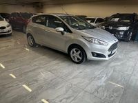 Begagnad Ford Fiesta Titanium 101 HK (74 kW) 2014 Grå Halvkombi