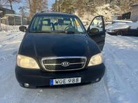 begagnad Kia Carnival 2.5 V6 AUTOMAT 7 SITS 2005, Minibuss