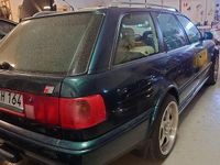 Begagnad Audi 100 280 HK (205 kW) 1994 Mörkgrönmetallic Kombi