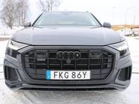 Begagnad Audi Q8 S-Line 286 HK (210 kW) 2022 Daytonagrå pärleffekt SUV