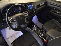 begagnad Mitsubishi Outlander P-HEV 4WD S-Edition 360* Drag Rockford