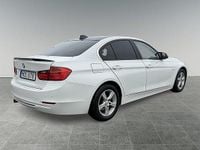 Begagnad BMW 320 Luxury Line 186 HK (136 kW) 2012 Vit Sedan