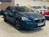Begagnad Volvo V40 CC Summum 190 HK (139 kW) 2017 Blå Kombi