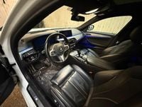 Begagnad BMW 520 M Sport 190 HK (139 kW) 2019 Vit Kombi