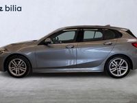 Begagnad BMW 118 M Sport 136 HK (100 kW) 2022 Grå Halvkombi