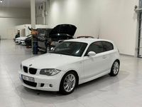 Begagnad BMW 120 Advantage 170 HK (125 kW) 2008 Vit Halvkombi
