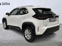 Begagnad Toyota Yaris Hybrid Active 117 HK (86 kW) 2023 Vit