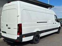 begagnad Mercedes Sprinter Benz 319 CDI skåp A3 Distronic 3,5 t krok 2023, Transportbil