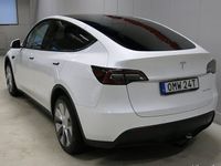 begagnad Tesla Model Y Long Range AWD Värmepump Dragkrok Momsbil Vinterhjul