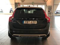 begagnad Volvo V60 CC D3 Summum Business E 2016