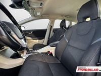Begagnad Volvo V40 Momentum 114 HK (83 kW) 2014 Vit Halvkombi