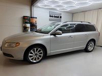 Begagnad Volvo V70 Momentum 163 HK (119 kW) 2011 Ljusgrå Kombi