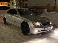 Begagnad Mercedes C240 Elegance 170 HK (125 kW) 2004 Sedan