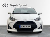 Begagnad Toyota Yaris Hybrid Active 117 HK (86 kW) 2024 Vit Halvkombi