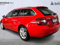 Begagnad Skoda Octavia Style 116 HK (85 kW) 2020 Röd Kombi