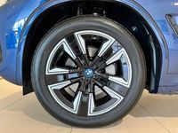 Begagnad BMW iX3 M Sport 210 kW (286 HK) 2024 Blå SUV