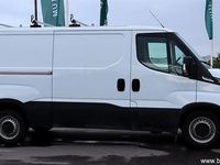 Begagnad Iveco Daily 136 HK (100 kW) 2022 Vit svart Van
