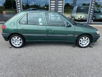 Begagnad Peugeot 306 Roland Garros 88 HK (64 kW) 1995 Mörkgrön Halvkombi