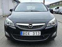 Begagnad Opel Astra Enjoy 140 HK (102 kW) 2011 Svart Halvkombi