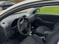 begagnad Toyota Avensis Liftback 1.8 VVT-i