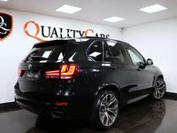 begagnad BMW X5 M50d M Sport Ultimate Edition HuD/ Pano/Drag/B&O Ljud