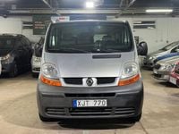 Begagnad Renault Trafic 120 HK (88 kW) 2005 Grå Minibuss