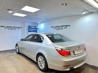 Begagnad BMW 523 177 HK (130 kW) 2006 Grå Sedan