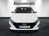 Begagnad Hyundai i20 Essential 101 HK (74 kW) 2022 Vit Halvkombi
