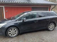 begagnad Toyota Avensis kombi 2.2 D-CAT Euro 5