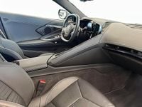 Begagnad Chevrolet Corvette 482 HK (354 kW) 2024 Grå (grey) Cab