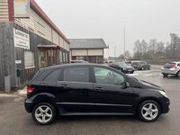 Begagnad Mercedes B180 109 HK (80 kW) 2007 Svart Minibuss