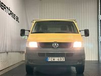 begagnad VW Transporter T5T28 2.5TDI FLAK DRAG EL-VÄRMARE 2007, Transportbil - Skåp