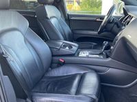 begagnad Audi Q7 V12 6.0 TDI B&O 7-sits Panorama Svensksåld