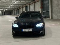 Begagnad BMW 525 270 HK (198 kW) 2012 Svart Kombi