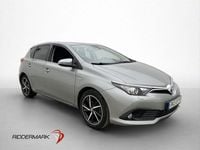 Begagnad Toyota Auris Hybrid 136 HK (100 kW) 2017 Lgrå Halvkombi