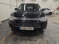 Begagnad Mitsubishi Outlander P-HEV 121 HK (88 kW) 2014 Svart SUV