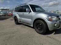 begagnad Mitsubishi Pajero 3.5 V6 4WD TipTronic 7-sits