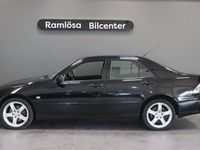 Begagnad Lexus IS200 155 HK (114 kW) 2004 Svart Sedan