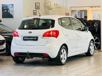 begagnad Kia Venga 1.4 CRDi Två ägare NY-BES NY-Service 90hk Drag