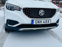 Begagnad MG ZS 105 kW (143 HK) 2021 Arctic white SUV