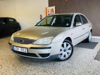 Begagnad Ford Mondeo 146 HK (107 kW) 2004 Silver Halvkombi
