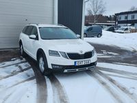 begagnad Skoda Octavia Kombi 2.0 TDI 4x4 Premium GPS Scout Värmare 2020, Kombi