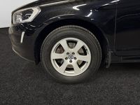 Begagnad Volvo XC60 Momentum 190 HK (139 kW) 2015 Svart metallic SUV