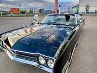 Begagnad Oldsmobile Delta 88 314 HK (230 kW) 1966 Cab