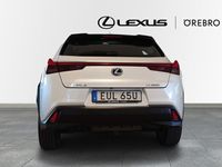 begagnad Lexus UX 250h Comfort AWD V-hjul