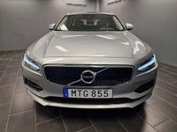 Begagnad Volvo V90 Momentum 190 HK (139 kW) 2018 Silver Kombi